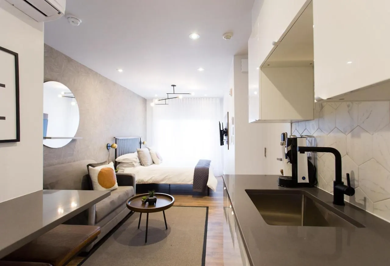 Blue Oasis Studio With Full Kitchen And Bath By Den Stays Montreal Canada